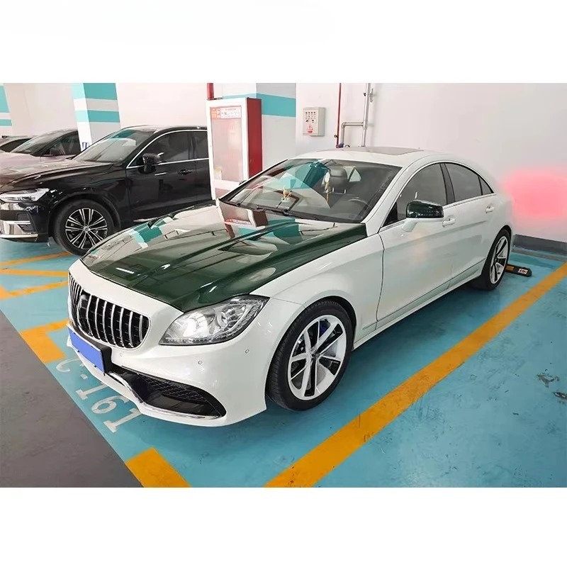 High Quality Carbon Fiber Front Hood for  W218 CLS63 Auto Parts for Modification and Replacement Wholesale